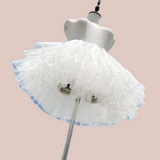 An upskirt view of the 5 layer petticoat, you can see how the petticoat will stand out around the legs.