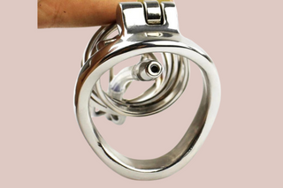 An interior view of the Bird Cage Standard with the urethral tube in place.