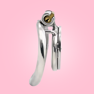 A side view of the Flat Gatling chastity cage, it is shown here without the urethral tube, you can see the flat micro cage and curved base ring.