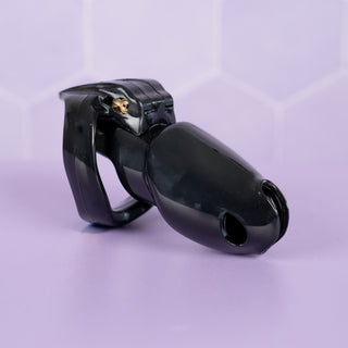 The HT V4 Maxi Black shown here from a side view fully assembled and with the integral lock in place.