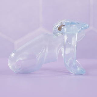 An alternate side view of the HT V4 transparent, you can see the length of the cage, this is our largest chastity cage in the HT V4 range.