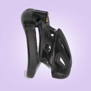 The Kidding Zone small shown from a side view, you can see that the depth of the cage is much shorter.