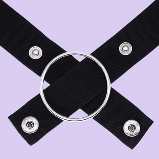 A close up of the stainless steel ring that is included with the belt.