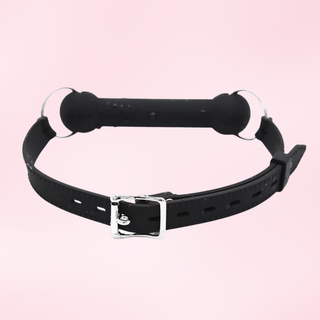 A rear view of the gag, the lockable buckle is clear  to see.