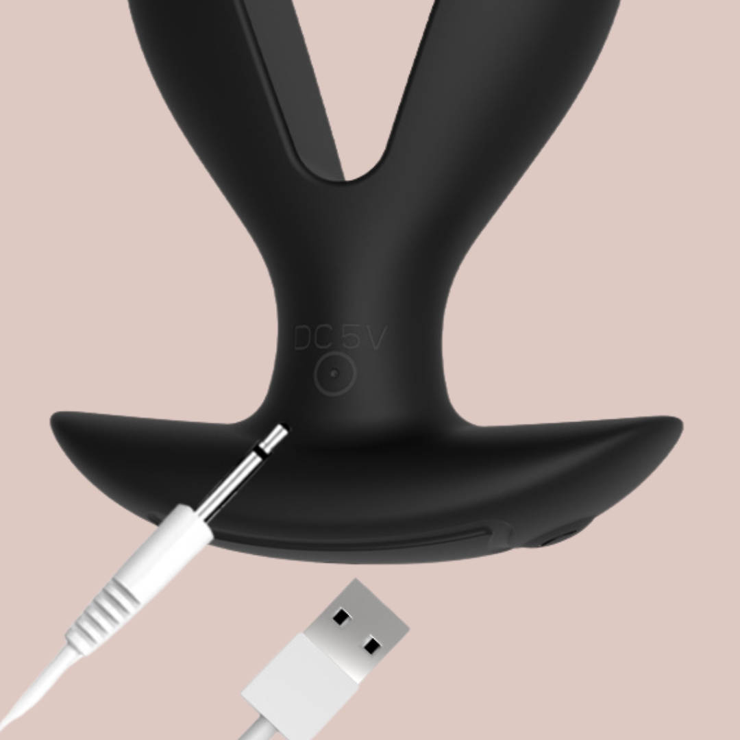 The Vibrating Wide Arm Anal Plug has  a USB charger making it easy to charge.
