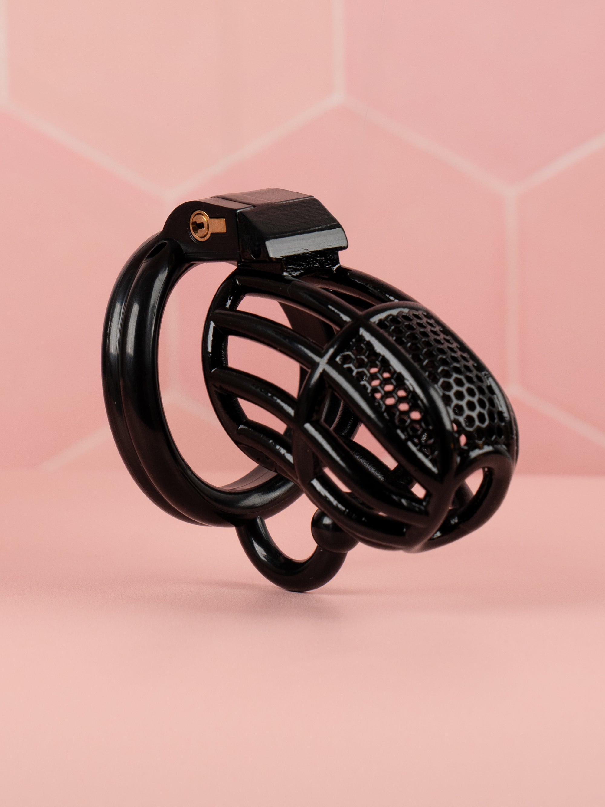The Detained is shown here in black, you can see that it is fully assembled with the ball splitter base ring fixed in place.